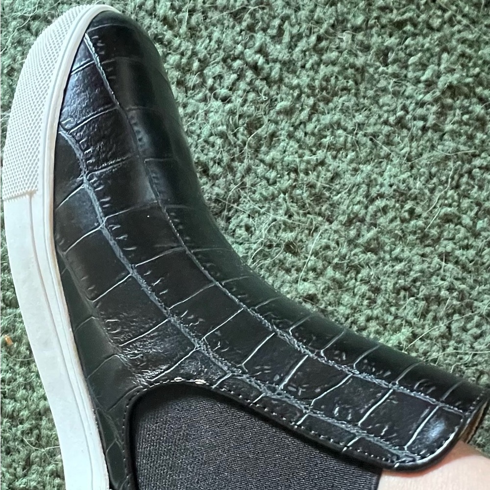 Mata Black Croc-Embossed Sneaker. Size 8 1/2. NWT.